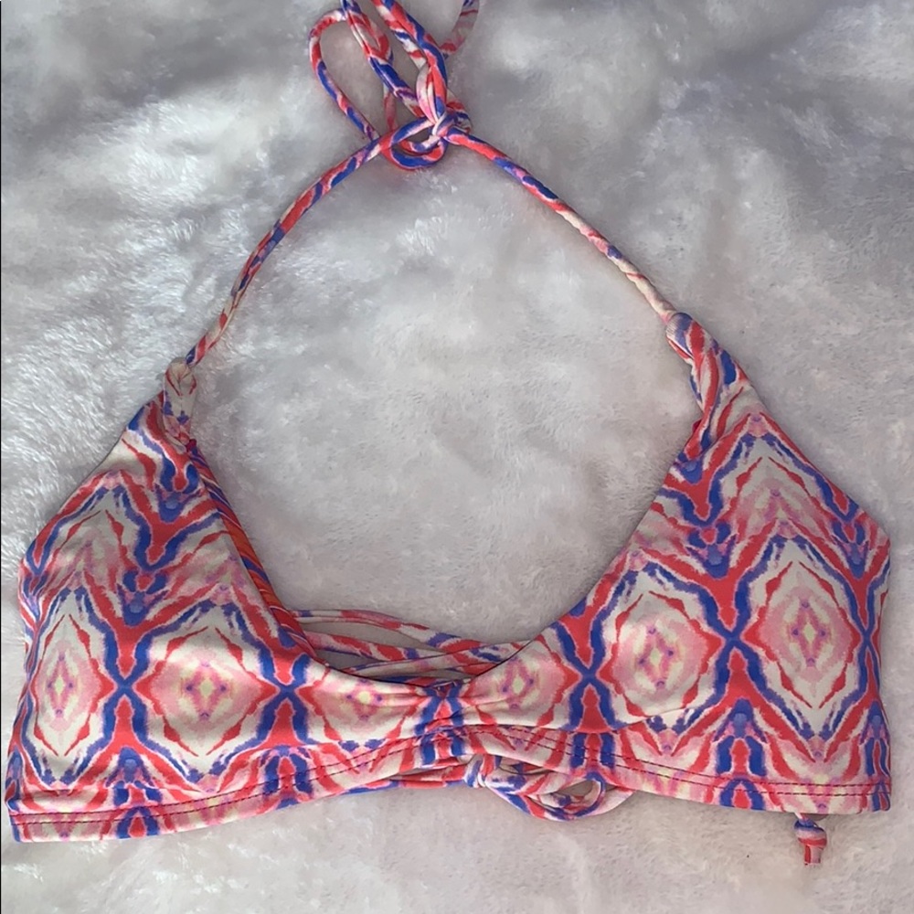 Pink patterned bikini top